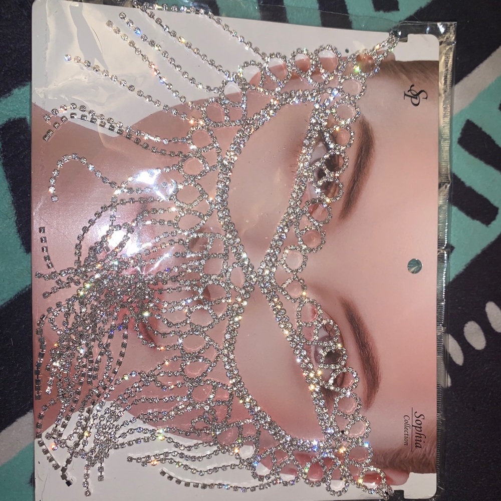 Crystal Mask - Picture 2 of 3